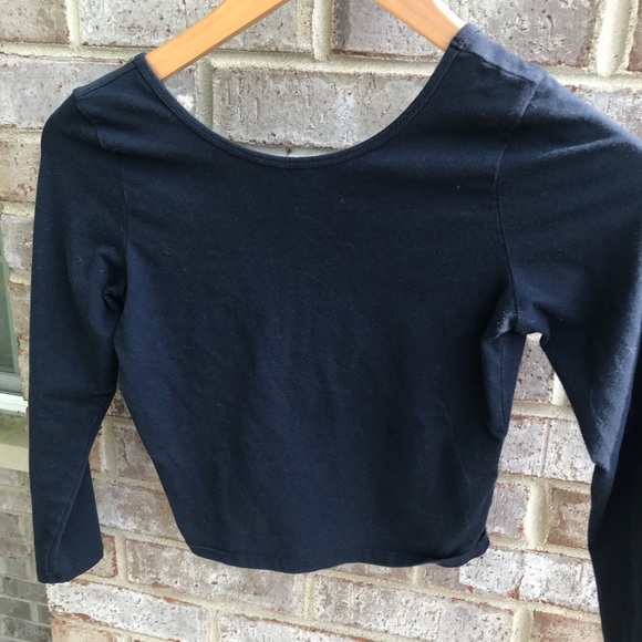 LONG SLEEVE SCOOP NECK CROP TOPS (2 FOR 1 PRICE) - Picture 3 of 3